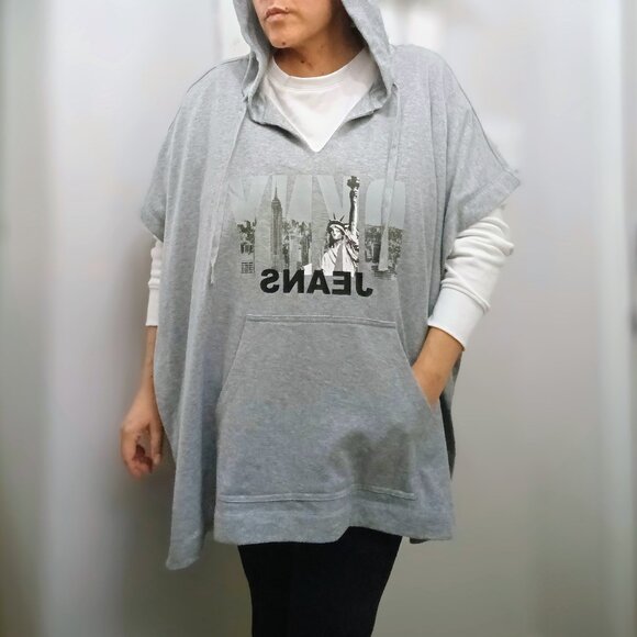 DKNY Active Gray Fleece Lady Liberty Hooded Poncho Topper. Plus Size 3X - Picture 9 of 9